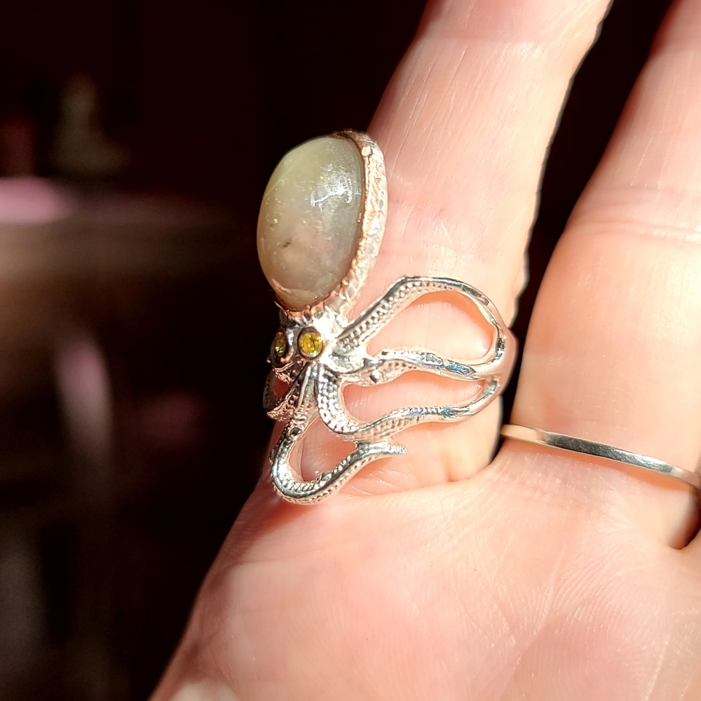 COPY - Star Sapphire RARE green color &Citrine Sterling Octopus 🐙 ring sz8 - Picture 4 of 7